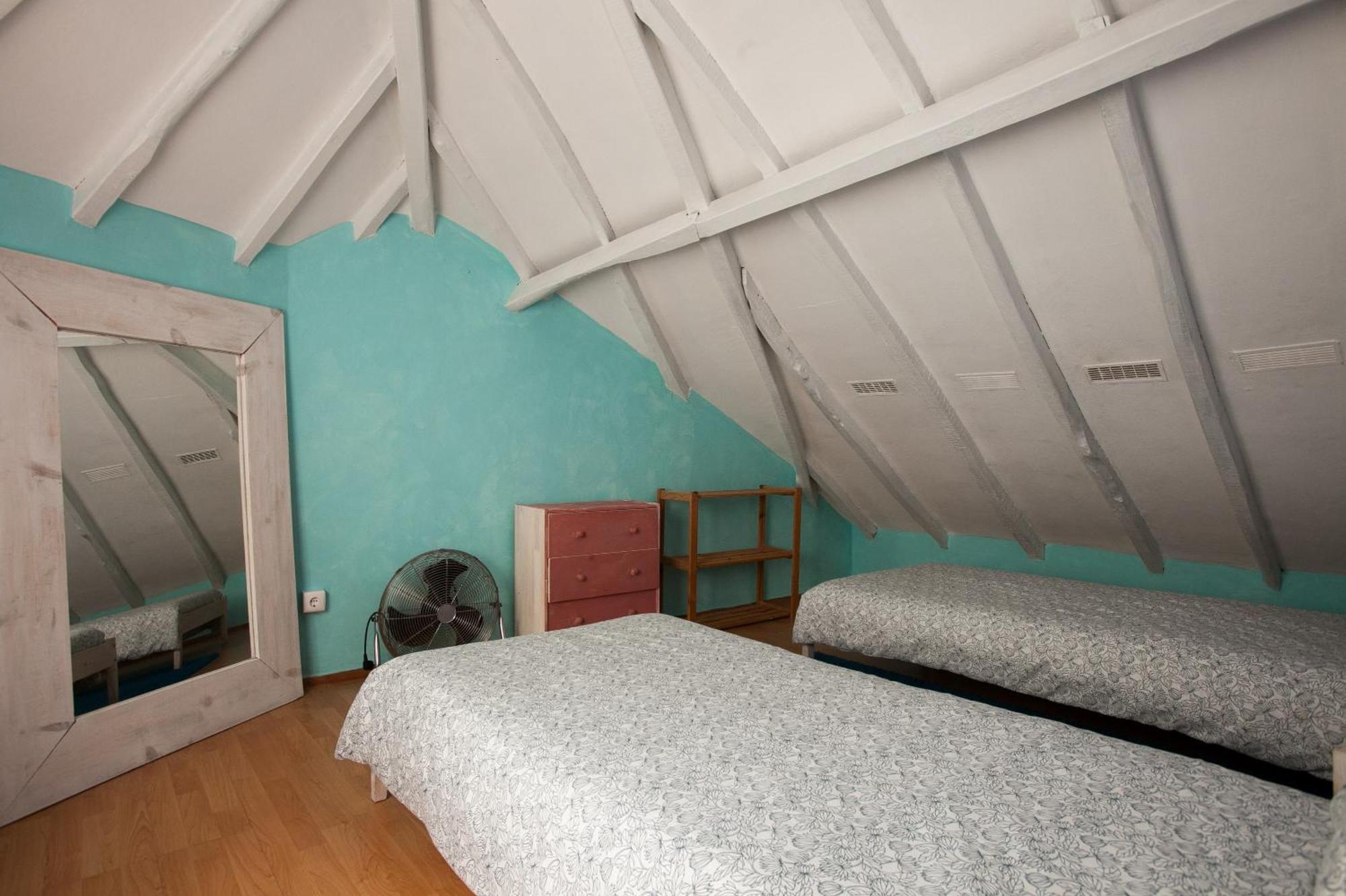 Ericeira Surf Campホステル 部屋 写真